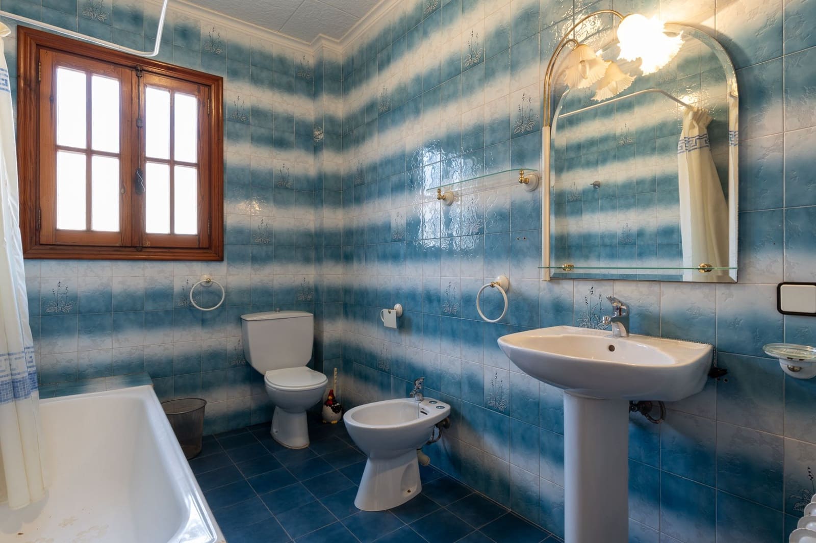 5 Zimmer Villa zu verkaufen in Moixent mit Garage - 395.000 € (Ref: 9175376)