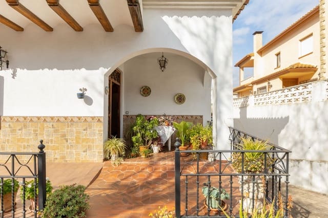 5 bedroom Villa for sale in Moixent with garage - € 395,000 (Ref: 9175376)