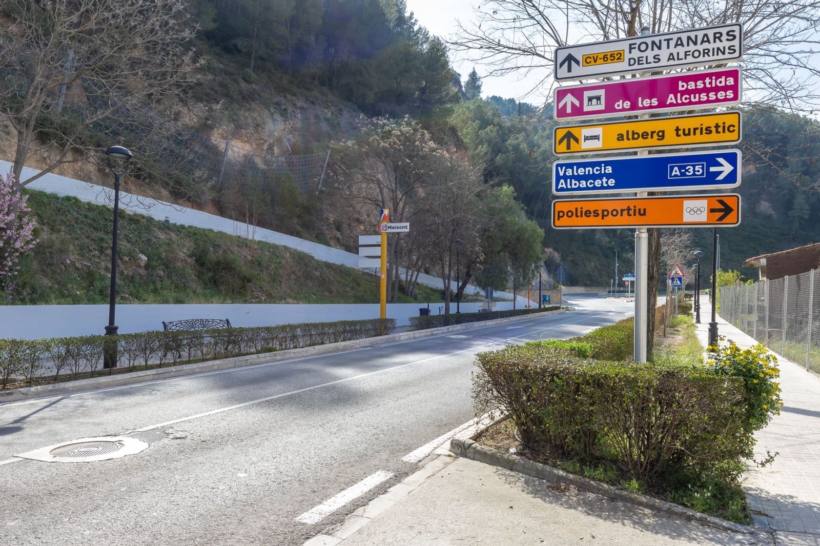 5 Zimmer Villa zu verkaufen in Moixent mit Garage - 395.000 € (Ref: 9175376)