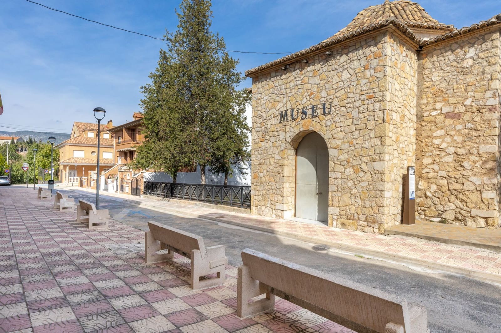 5 Zimmer Villa zu verkaufen in Moixent mit Garage - 395.000 € (Ref: 9175376)