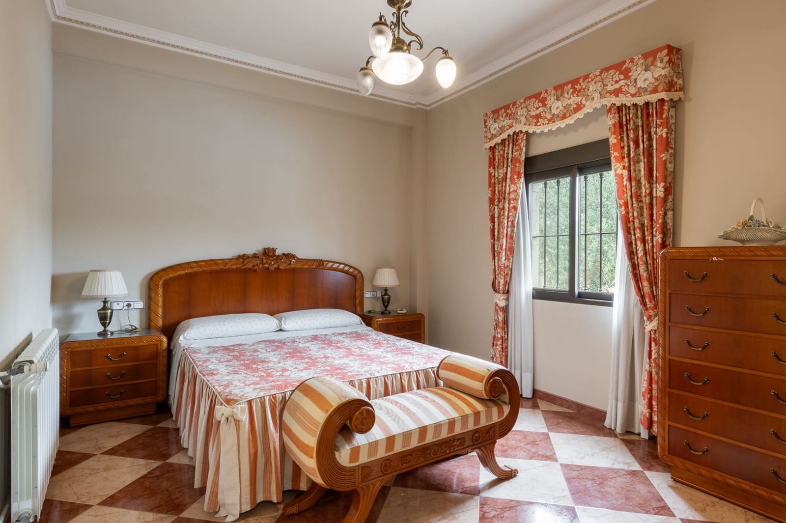 5 soveværelse Villa til salg i Llosa de Ranes med garage - € 435.000 (Ref: 9175396)