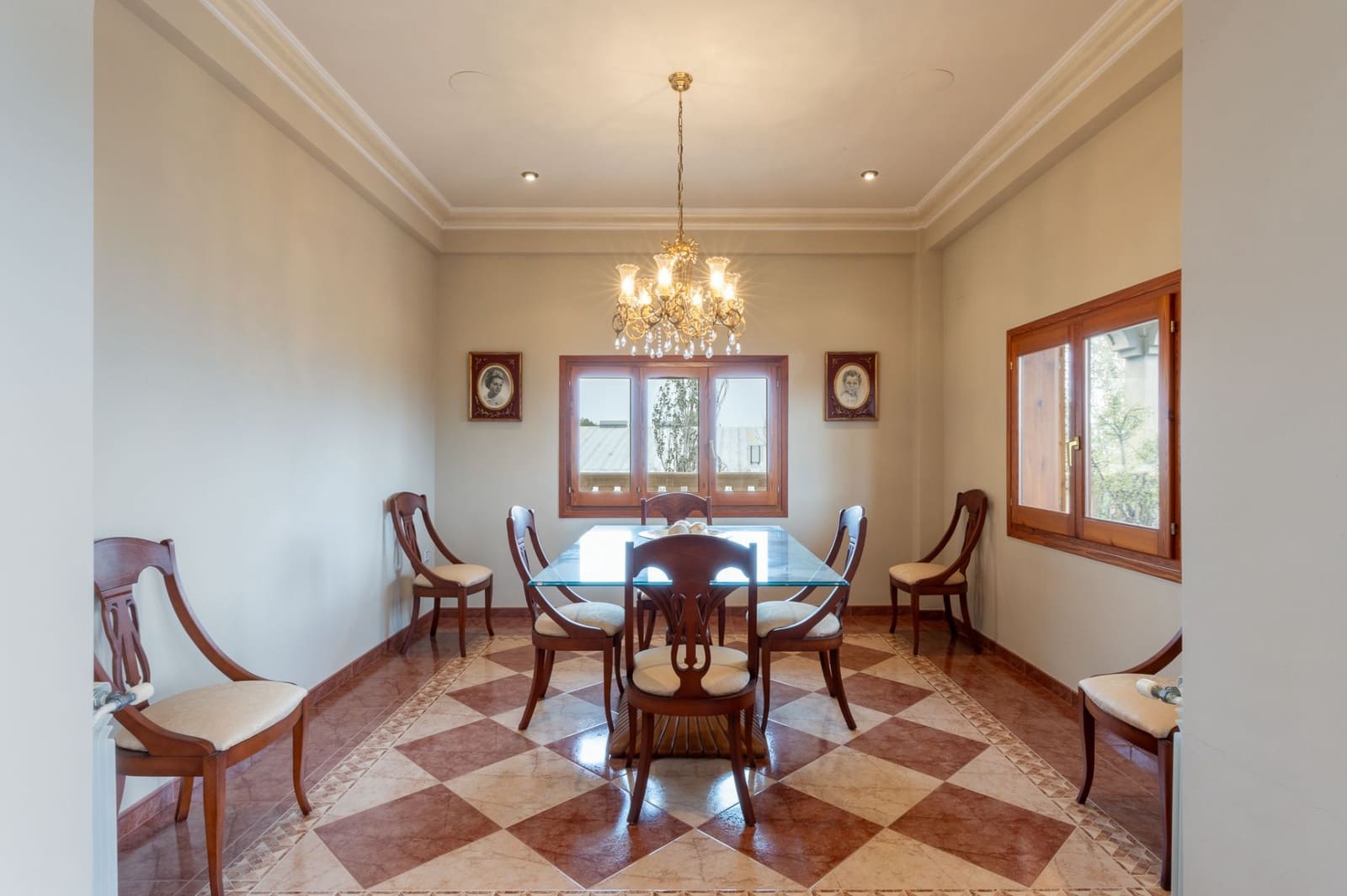 5 soveværelse Villa til salg i Llosa de Ranes med garage - € 435.000 (Ref: 9175396)