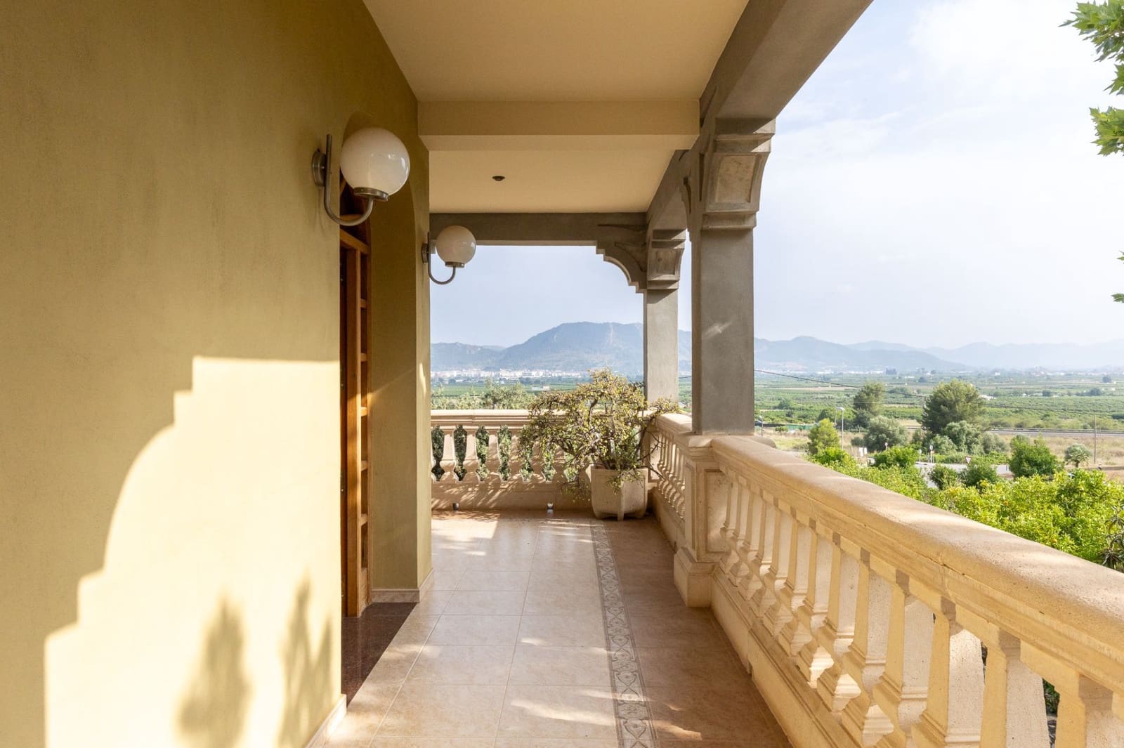 5 soveværelse Villa til salg i Llosa de Ranes med garage - € 435.000 (Ref: 9175396)