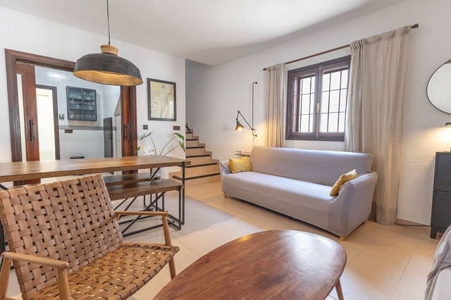 4 bedroom Semi-detached Villa for sale in Santa Pola with garage - € 339,000 (Ref: 9202185)