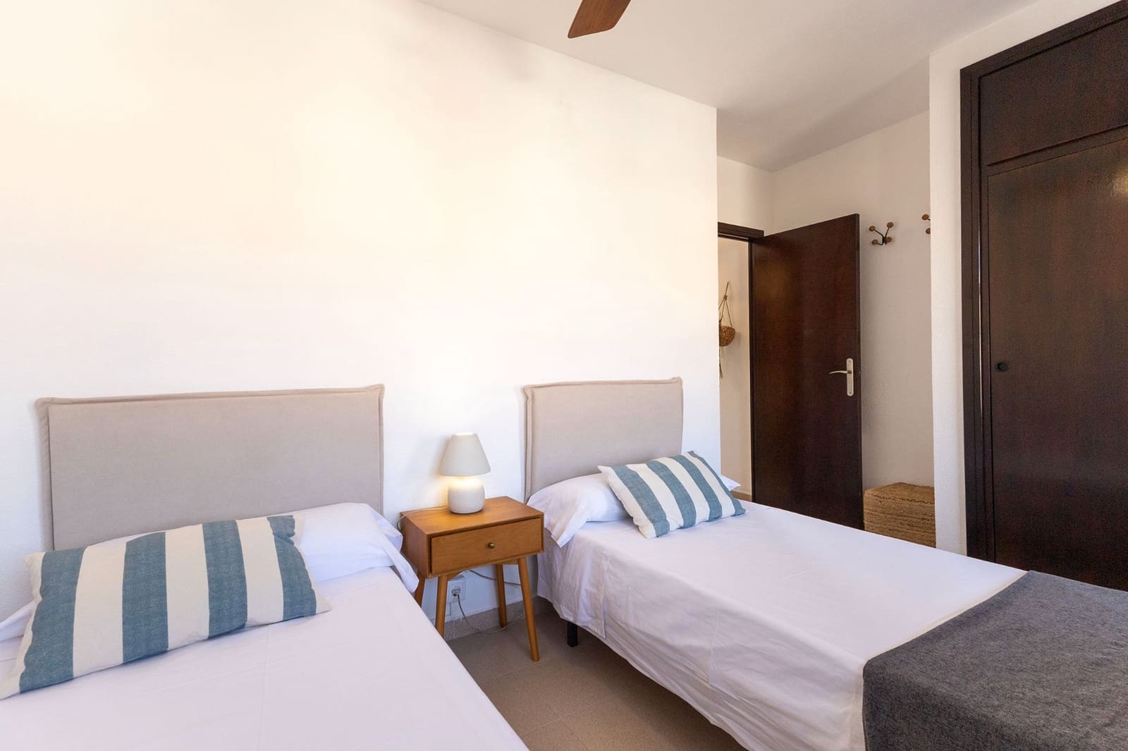 4 sovrum Semi-fristående Villa till salu i Santa Pola med garage - 339 000 € (Ref: 9202185)