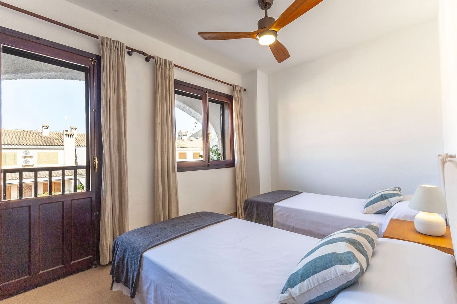 4 sovrum Semi-fristående Villa till salu i Santa Pola med garage - 339 000 € (Ref: 9202185)