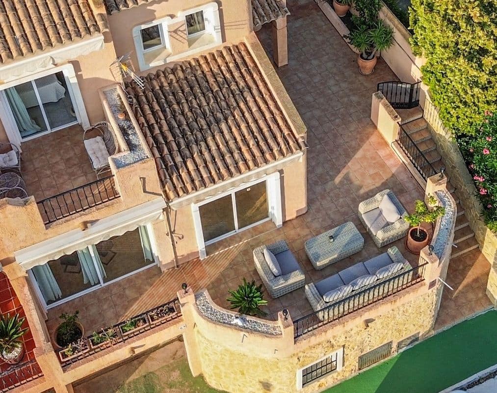 5 bedroom Villa for sale in Altea - € 430,000 (Ref: 9202186)