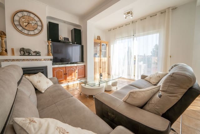 5 bedroom Villa for sale in Altea - € 430,000 (Ref: 9202186)