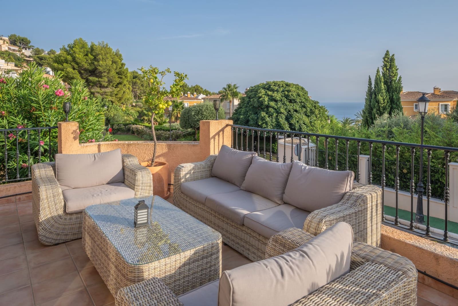 5 bedroom Villa for sale in Altea - € 430,000 (Ref: 9202186)