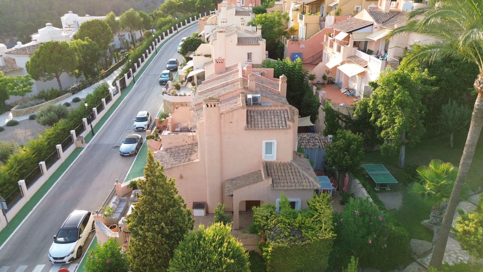 5 bedroom Villa for sale in Altea - € 430,000 (Ref: 9202186)