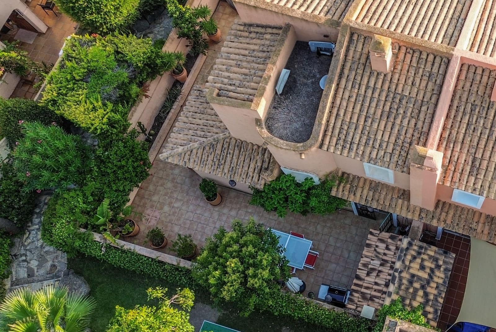 5 bedroom Villa for sale in Altea - € 430,000 (Ref: 9202186)