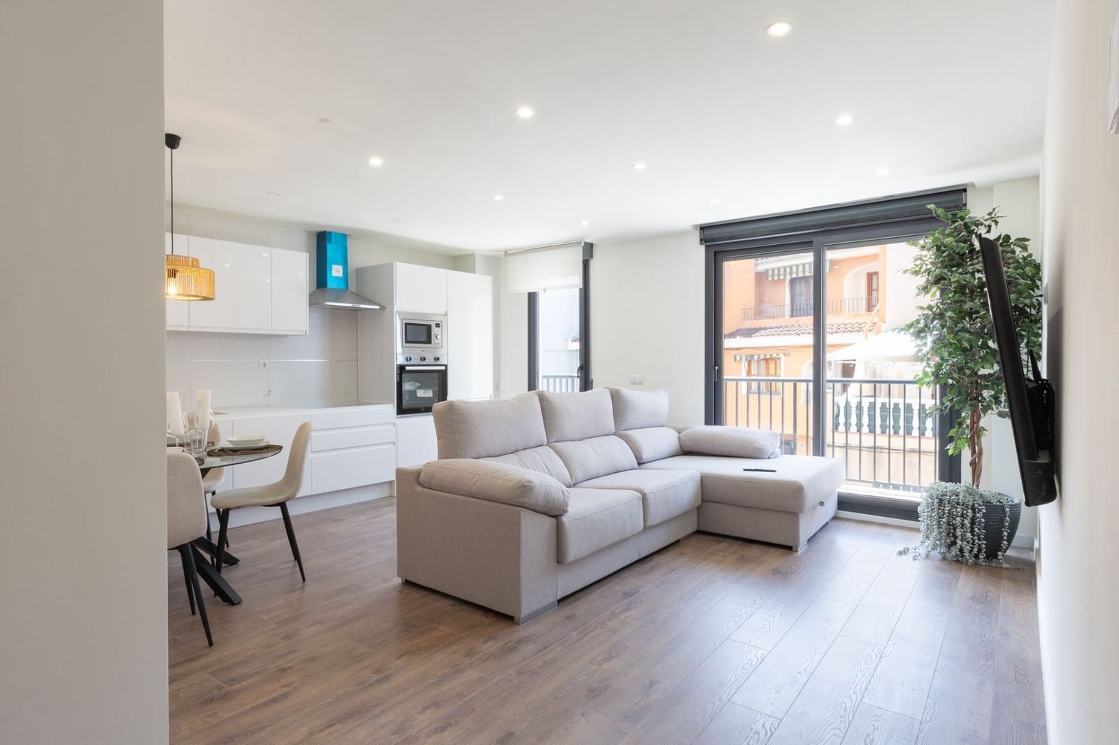 3 makuuhuone Asunto myytävänä paikassa Alberic - 129 000 € (Ref: 9228192)