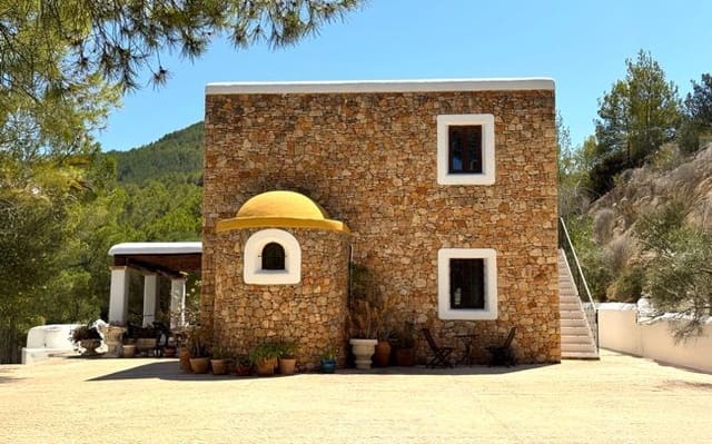 4 soveværelse Villa til salg i Sant Joan de Labritja med swimmingpool garage - € 1.675.000 (Ref: 9312146)