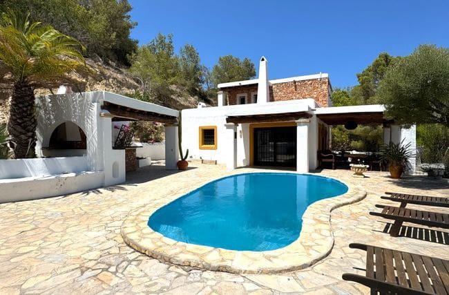 4 soveværelse Villa til salg i Sant Joan de Labritja med swimmingpool garage - € 1.675.000 (Ref: 9312146)