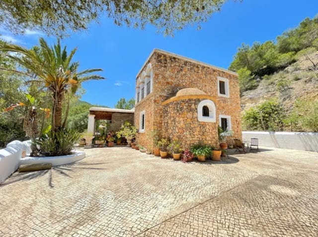 4 soveværelse Villa til salg i Sant Joan de Labritja med swimmingpool garage - € 1.675.000 (Ref: 9312146)