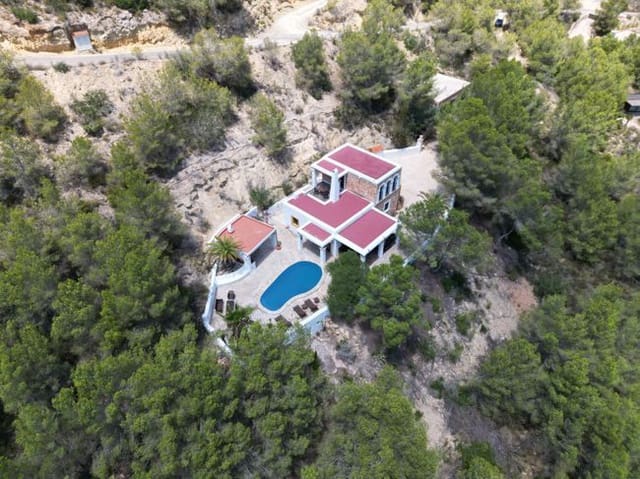 4 soveværelse Villa til salg i Sant Joan de Labritja med swimmingpool garage - € 1.675.000 (Ref: 9312146)