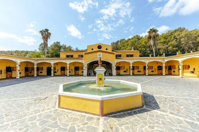 9 quarto Moradia para venda em Sant Antoni de Portmany com piscina garagem - 35 000 000 € (Ref: 9330149)