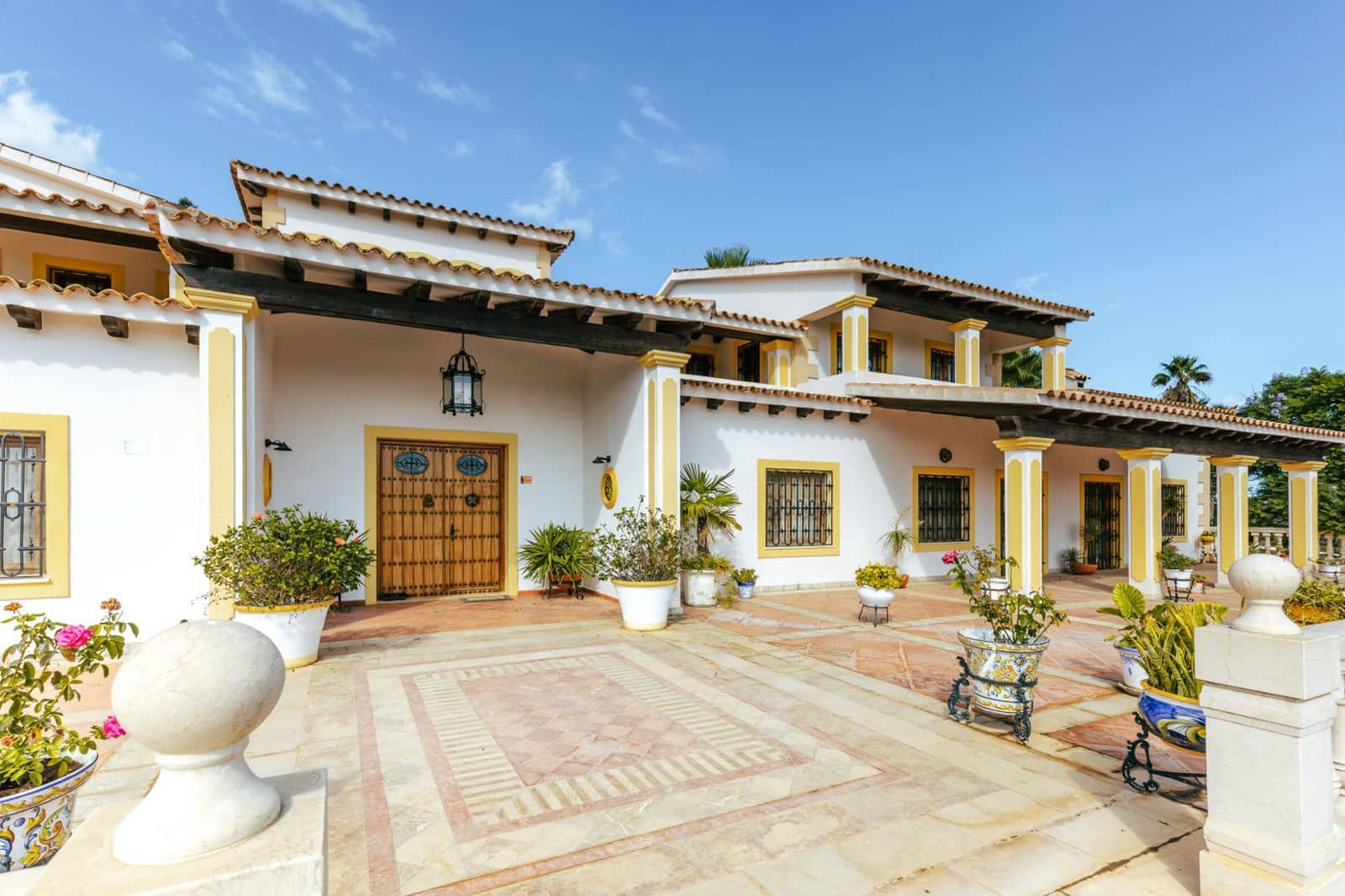 Chalet de 9 habitaciones en Sant Antoni de Portmany en venta con piscina garaje - 35.000.000 € (Ref: 9330149)