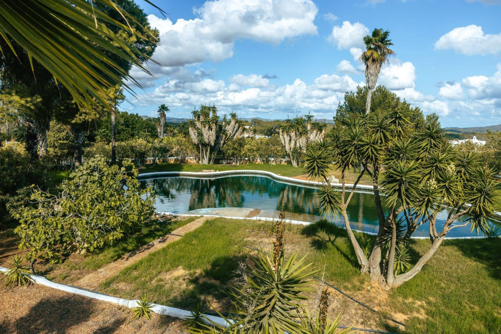 Chalet de 9 habitaciones en Sant Antoni de Portmany en venta con piscina garaje - 35.000.000 € (Ref: 9330149)