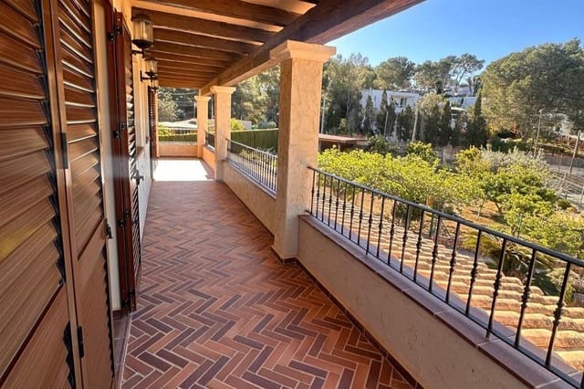 4 sovrum Villa att hyra i Santa Eulalia / Santa Eularia med pool garage - 7 000 € (Ref: 9334386)