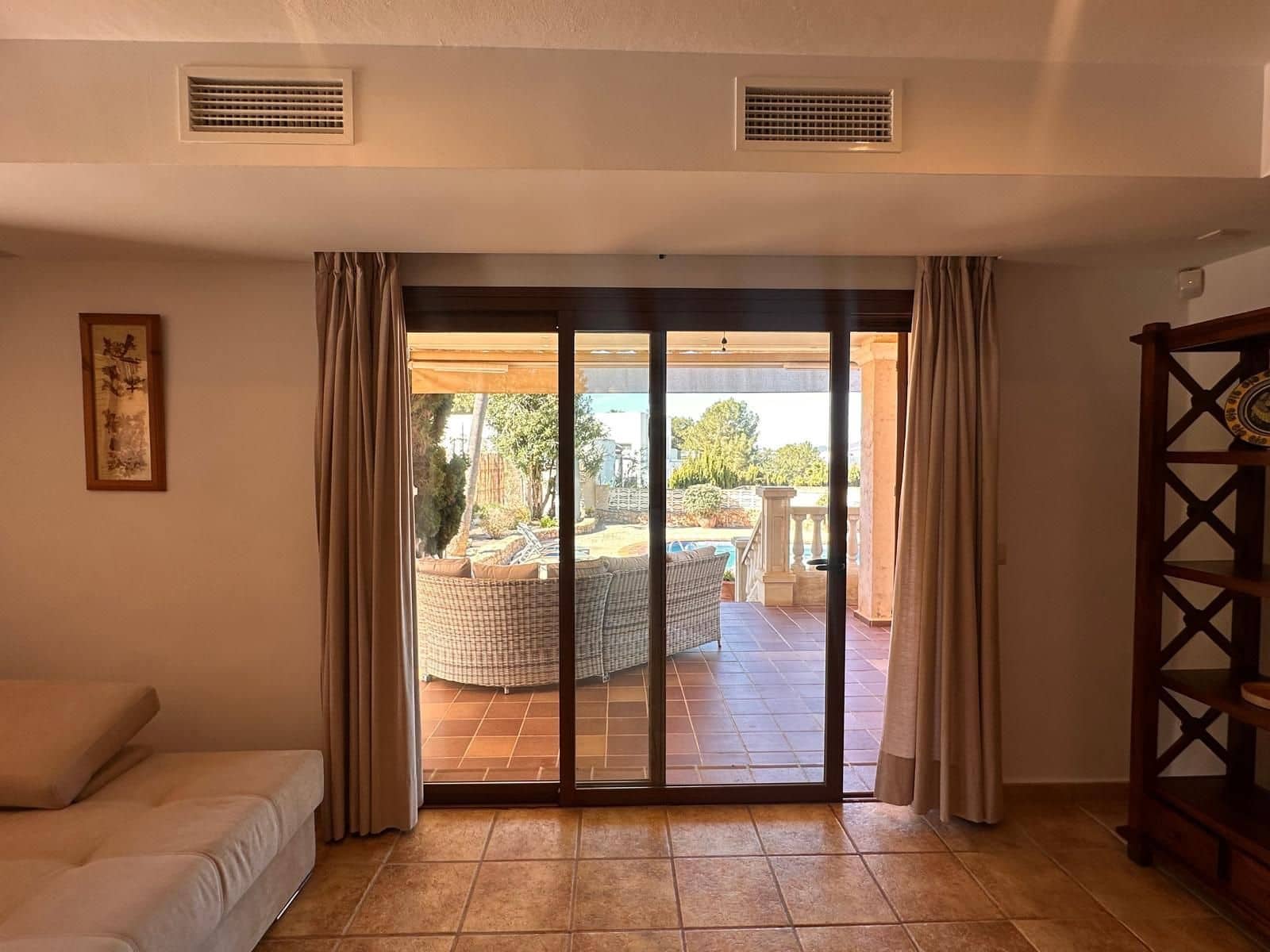 4 Zimmer Villa zu vermieten in Santa Eulalia / Santa Eularia mit Pool Garage - 7.000 € (Ref: 9334386)