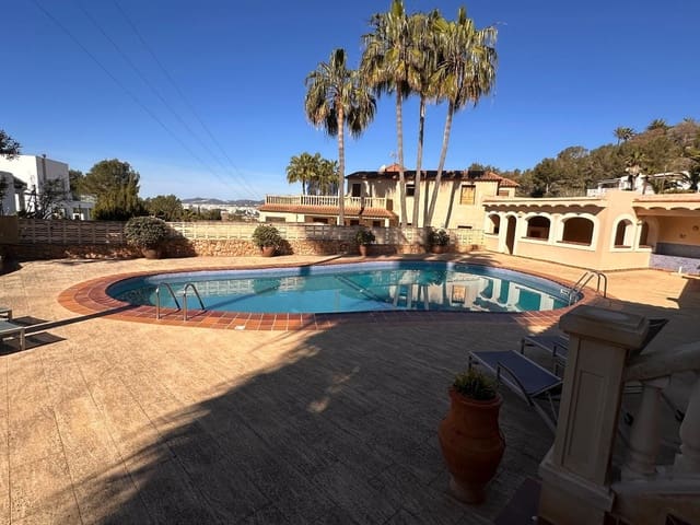 4 sovrum Villa att hyra i Santa Eulalia / Santa Eularia med pool garage - 7 000 € (Ref: 9334386)