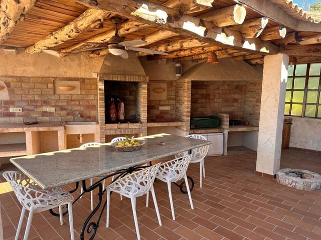 4 sovrum Villa att hyra i Santa Eulalia / Santa Eularia med pool garage - 7 000 € (Ref: 9334386)