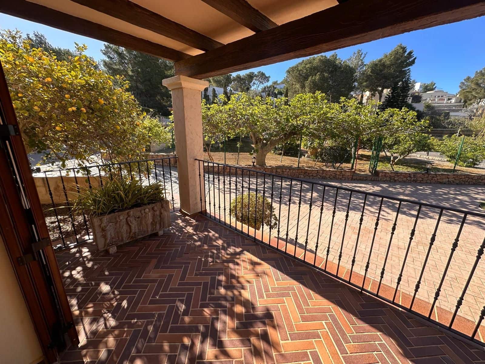 4 Zimmer Villa zu vermieten in Santa Eulalia / Santa Eularia mit Pool Garage - 7.000 € (Ref: 9334386)