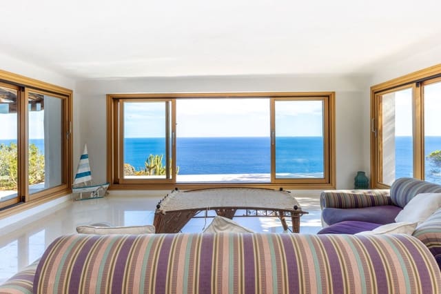 Chalet de 9 habitaciones en Santa Eulalia / Santa Eularia en venta con piscina garaje - 45.000.000 € (Ref: 9353165)