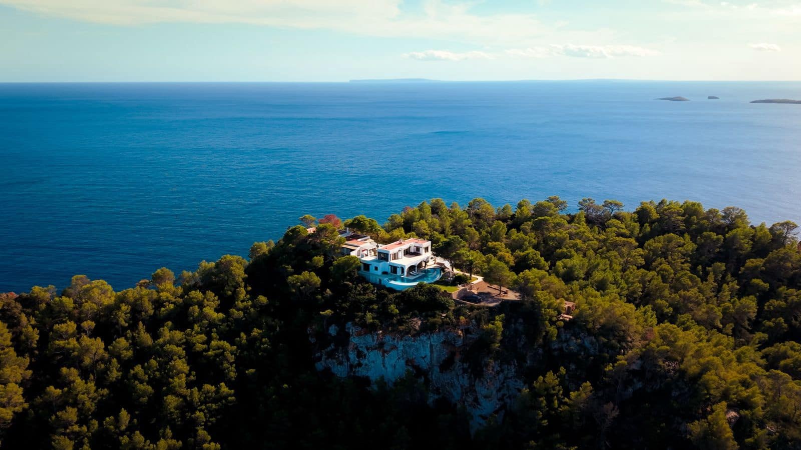 Chalet de 9 habitaciones en Santa Eulalia / Santa Eularia en venta con piscina garaje - 45.000.000 € (Ref: 9353165)