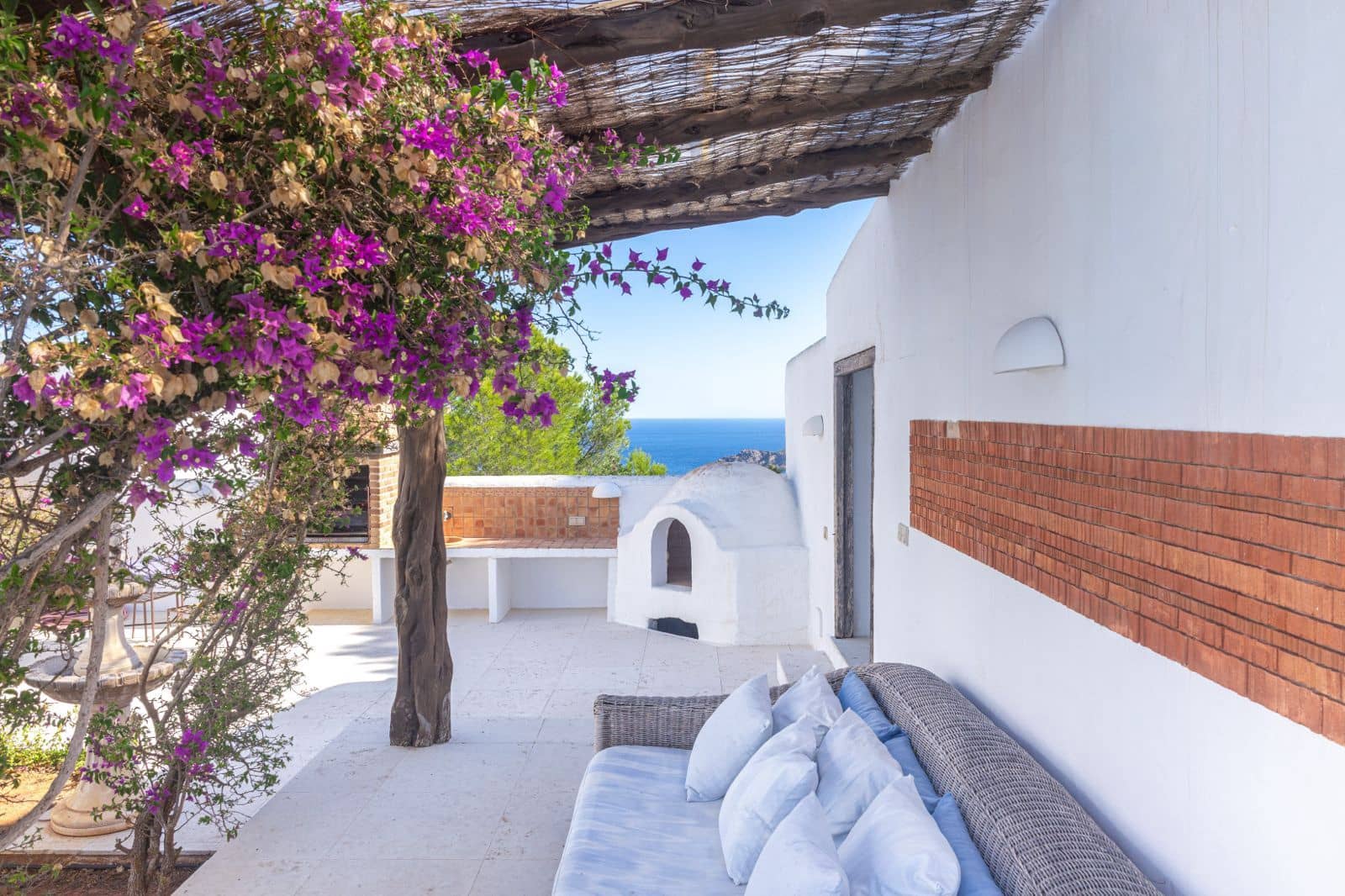 Chalet de 9 habitaciones en Santa Eulalia / Santa Eularia en venta con piscina garaje - 45.000.000 € (Ref: 9353165)