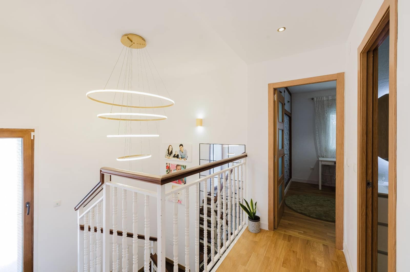 5 soverom Villa til salgs i Malaga by med svømmebasseng garasje - € 1 050 000 (Ref: 9361942)