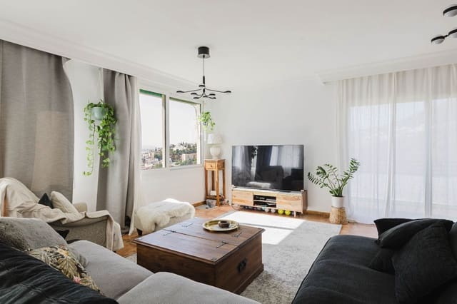 5 soverom Villa til salgs i El Candado, Málaga by med svømmebasseng garasje - € 1 050 000 (Ref: 9361942)