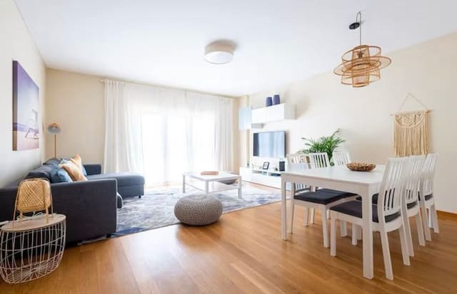 Piso de 2 habitaciones en Dénia en venta - 329.000 € (Ref: 9374959)