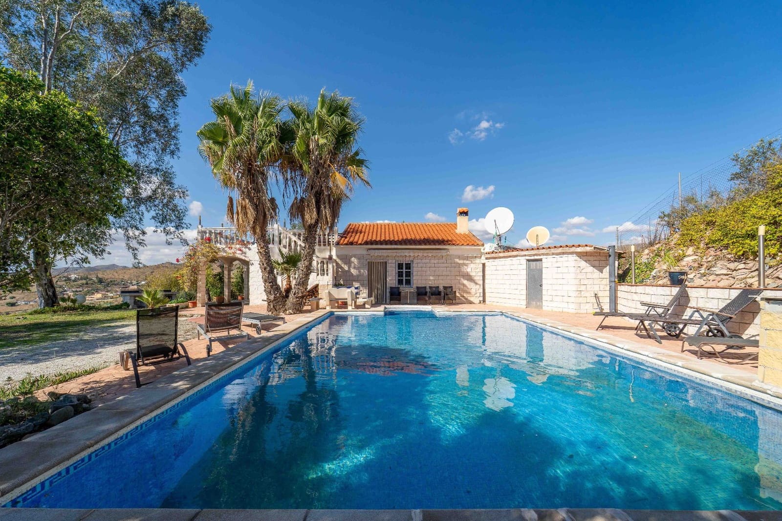 3 slaapkamer Finca/Landhuis te koop in Cartama met zwembad - € 530.000 (Ref: 9374961)