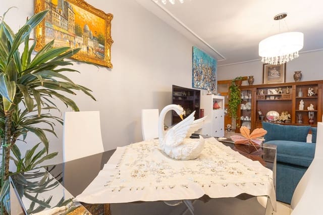 Piso de 3 habitaciones en Torrevieja en venta con garaje - 189.000 € (Ref: 9374963)