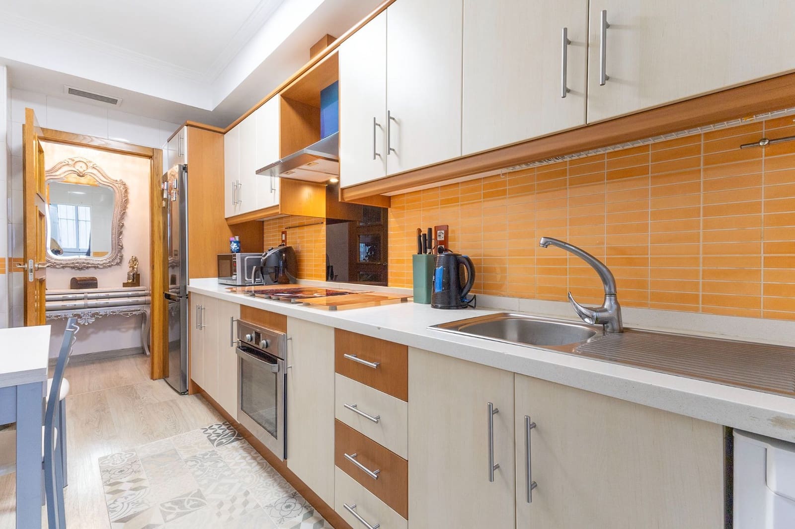 Piso de 3 habitaciones en Torrevieja en venta con garaje - 189.000 € (Ref: 9374963)