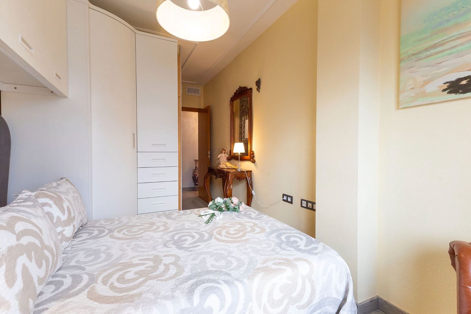 Piso de 3 habitaciones en Torrevieja en venta con garaje - 189.000 € (Ref: 9374963)