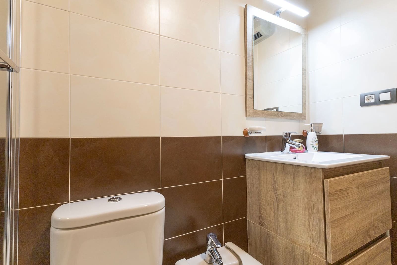 Piso de 3 habitaciones en Torrevieja en venta con garaje - 189.000 € (Ref: 9374963)