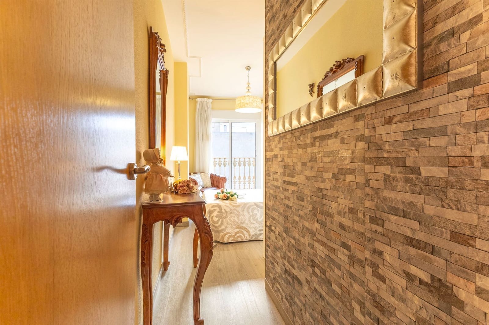 Piso de 3 habitaciones en Torrevieja en venta con garaje - 189.000 € (Ref: 9374963)