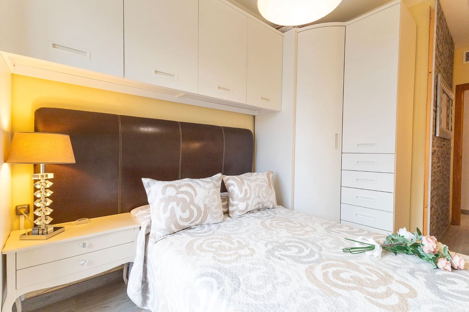 Piso de 3 habitaciones en Torrevieja en venta con garaje - 189.000 € (Ref: 9374963)