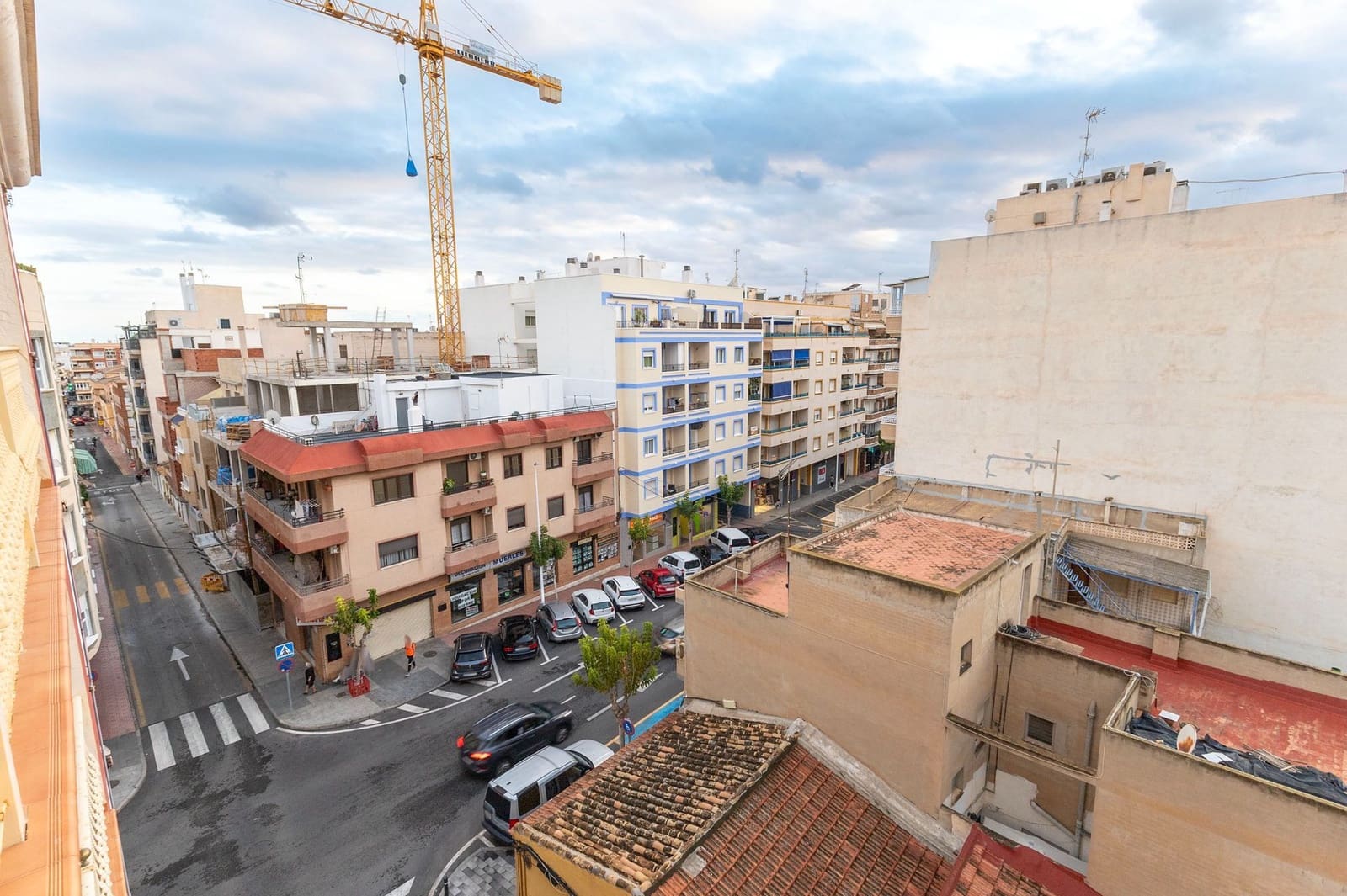 Piso de 3 habitaciones en Torrevieja en venta con garaje - 189.000 € (Ref: 9374963)