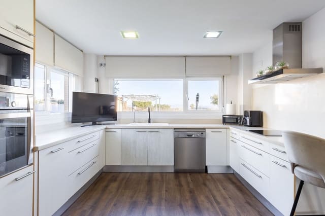 4 quarto Moradia para venda em Chiva com piscina garagem - 850 000 € (Ref: 9382334)