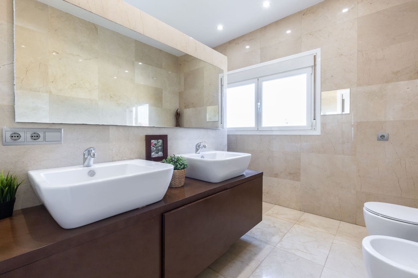 4 quarto Moradia para venda em Chiva com piscina garagem - 850 000 € (Ref: 9382334)