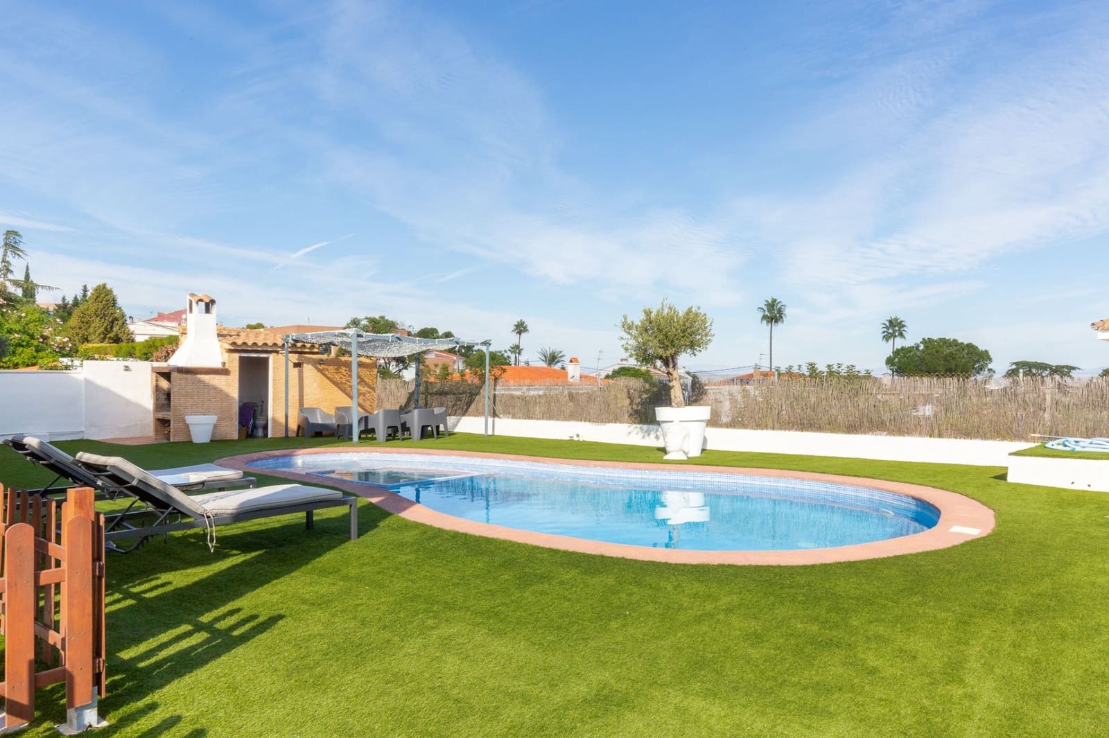 4 quarto Moradia para venda em Chiva com piscina garagem - 850 000 € (Ref: 9382334)