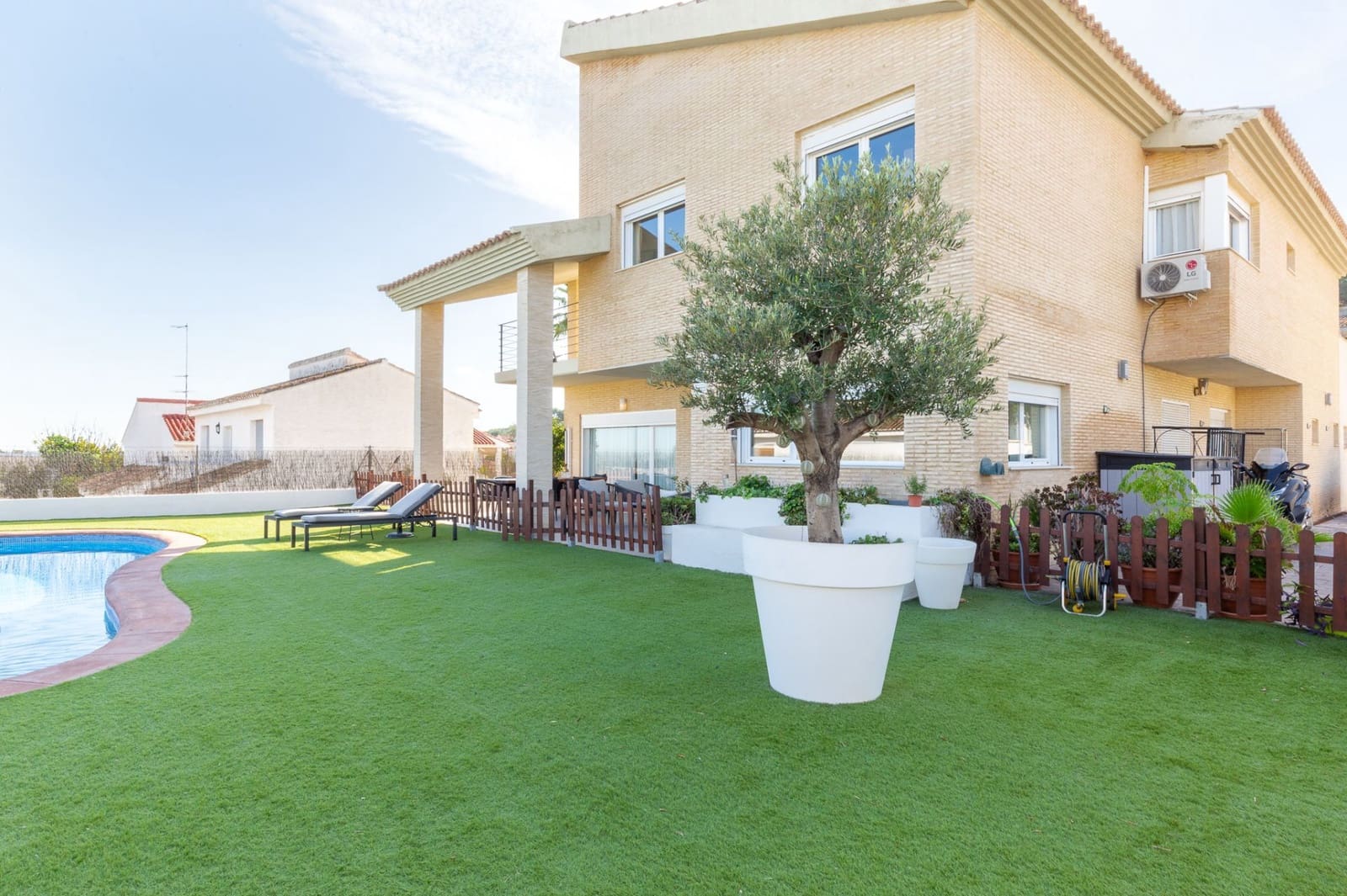 4 quarto Moradia para venda em Chiva com piscina garagem - 850 000 € (Ref: 9382334)