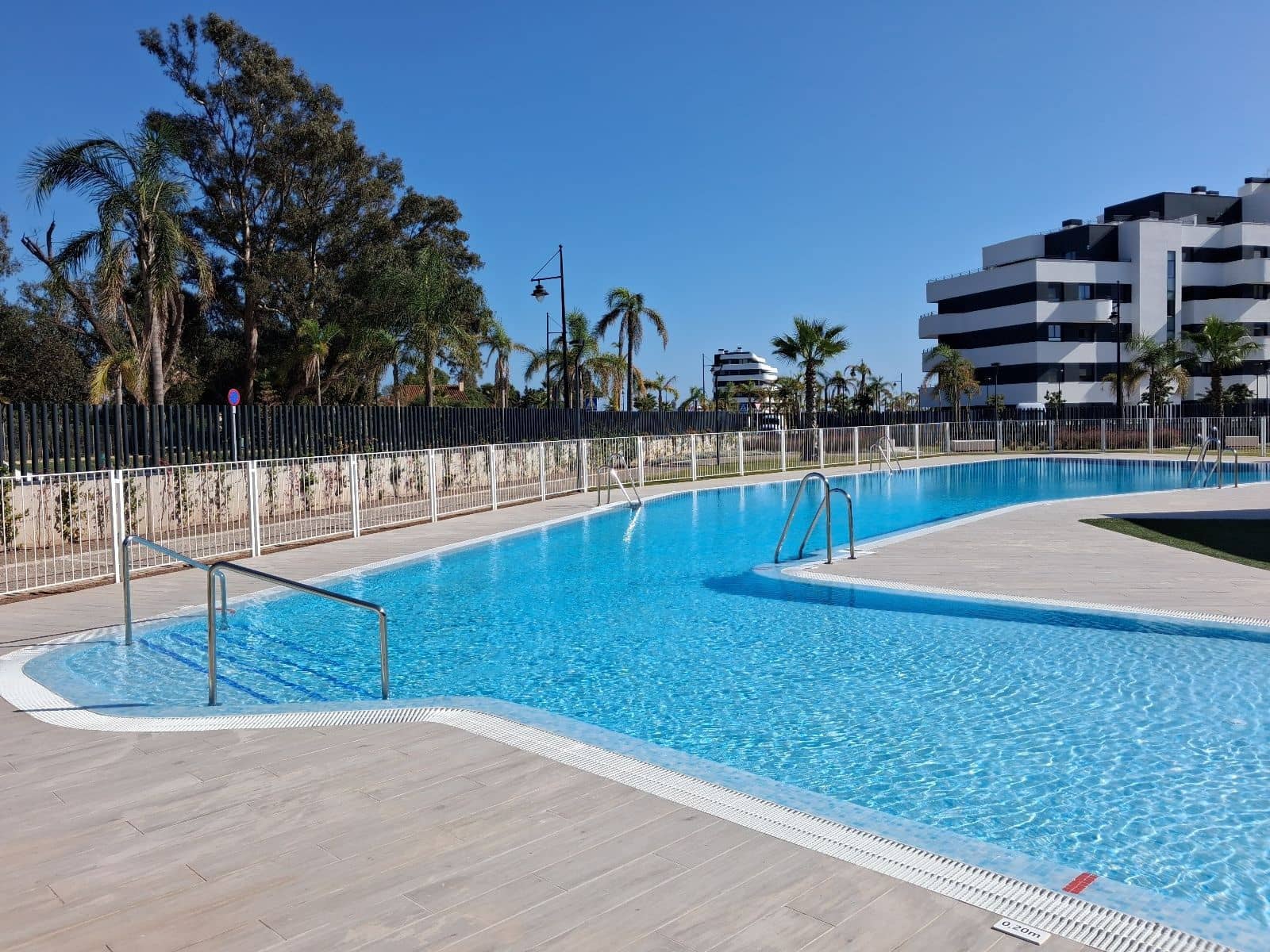 2 sypialnia Penthouse na sprzedaż w Torremolinos z basenem garażem - 820 000 € (Ref: 9385116)