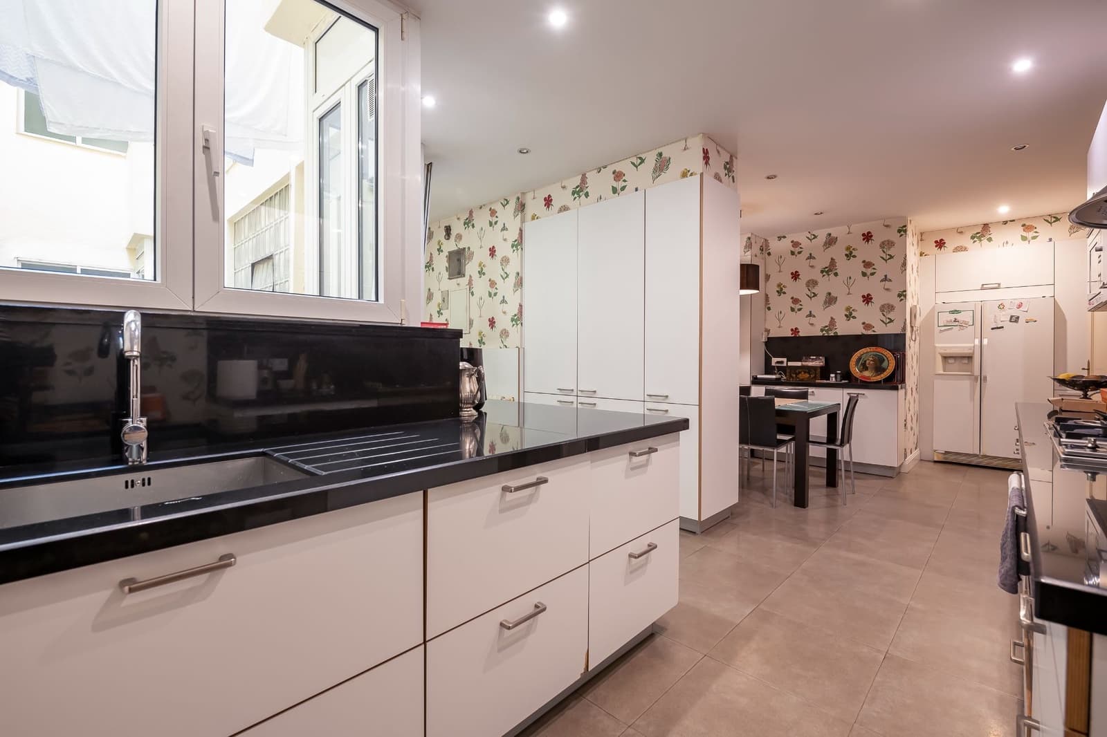 4 soveværelse Lejlighed til salg i Madrid by - € 2.550.000 (Ref: 9390139)