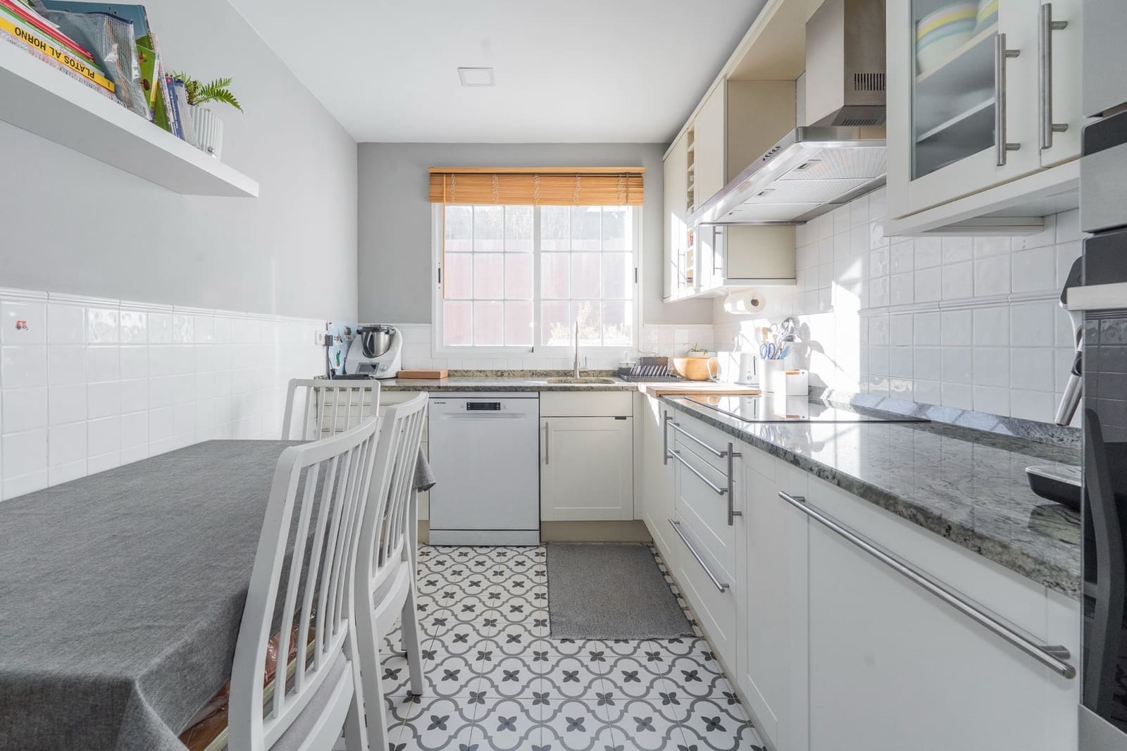 3 slaapkamer Villa te koop in Alcobendas met zwembad garage - € 945.000 (Ref: 9390141)