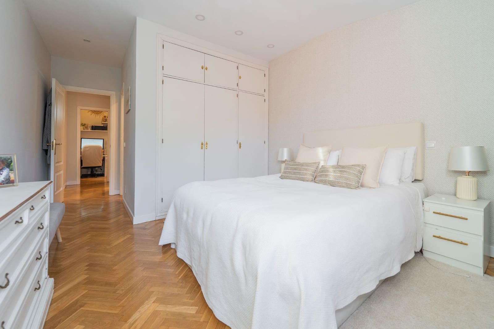 3 slaapkamer Villa te koop in Alcobendas met zwembad garage - € 945.000 (Ref: 9390141)